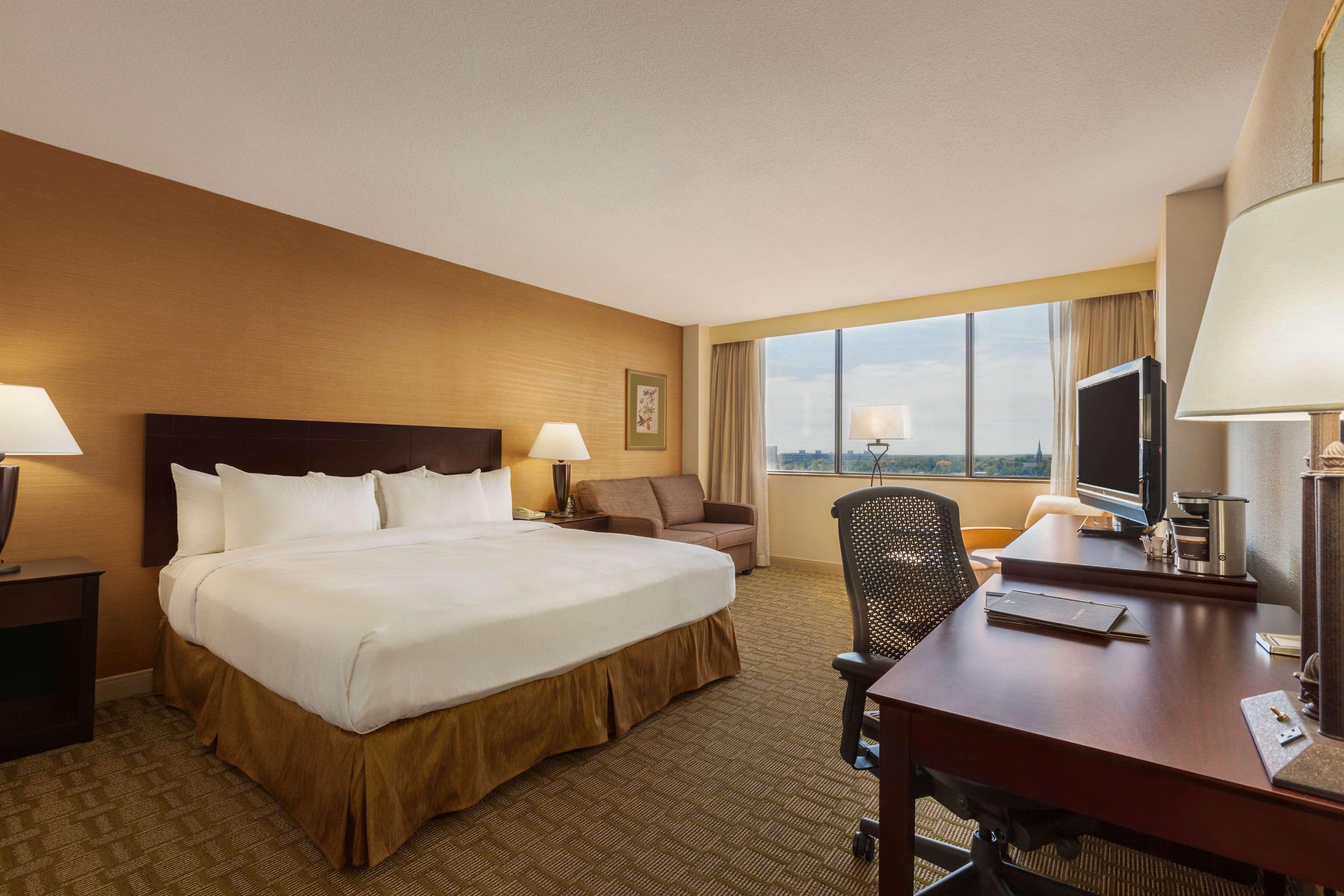 Hilton Fort Wayne At The Grand Wayne Convention Center (Adults Only) Εξωτερικό φωτογραφία