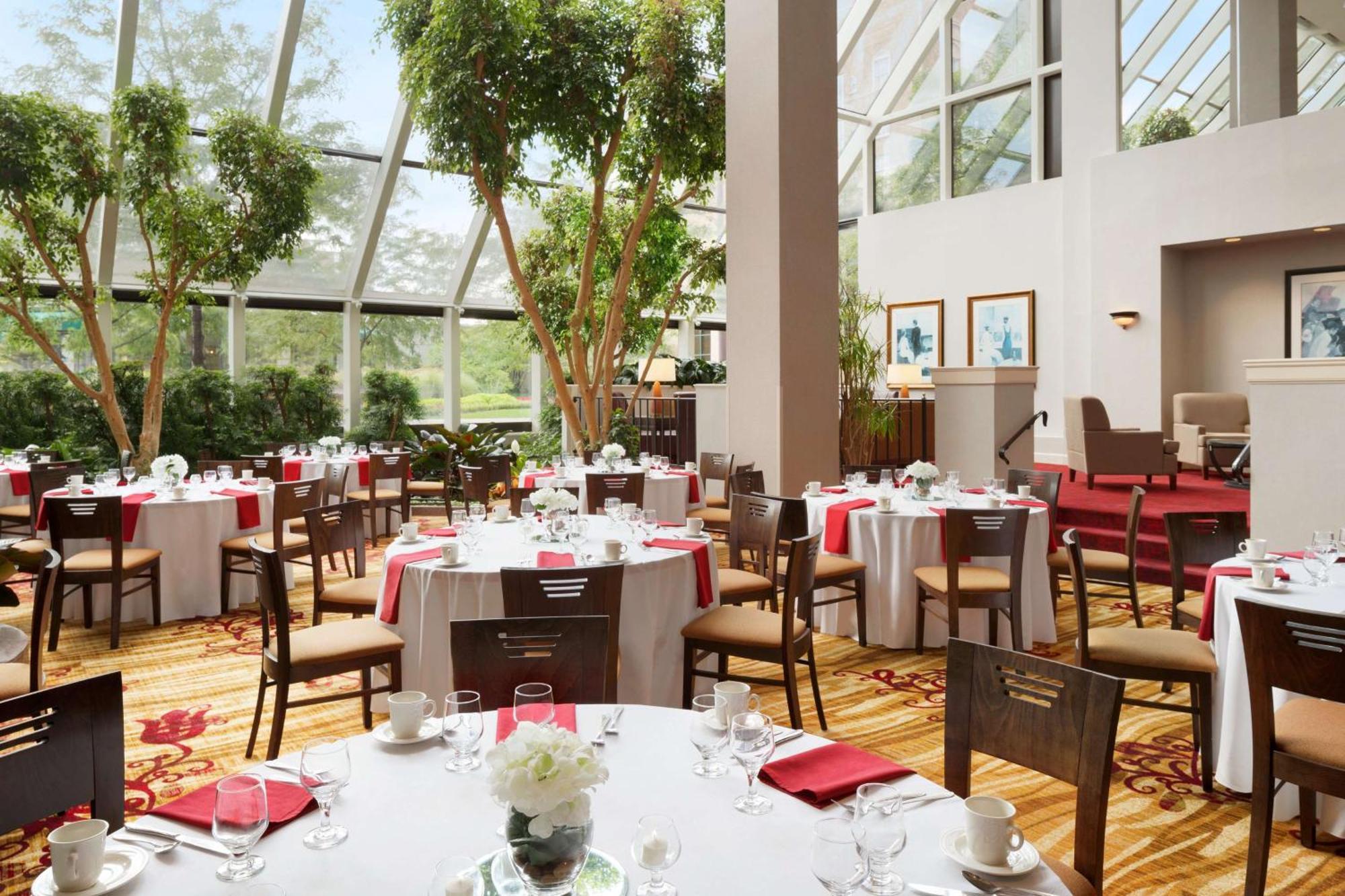 Hilton Fort Wayne At The Grand Wayne Convention Center (Adults Only) Εξωτερικό φωτογραφία