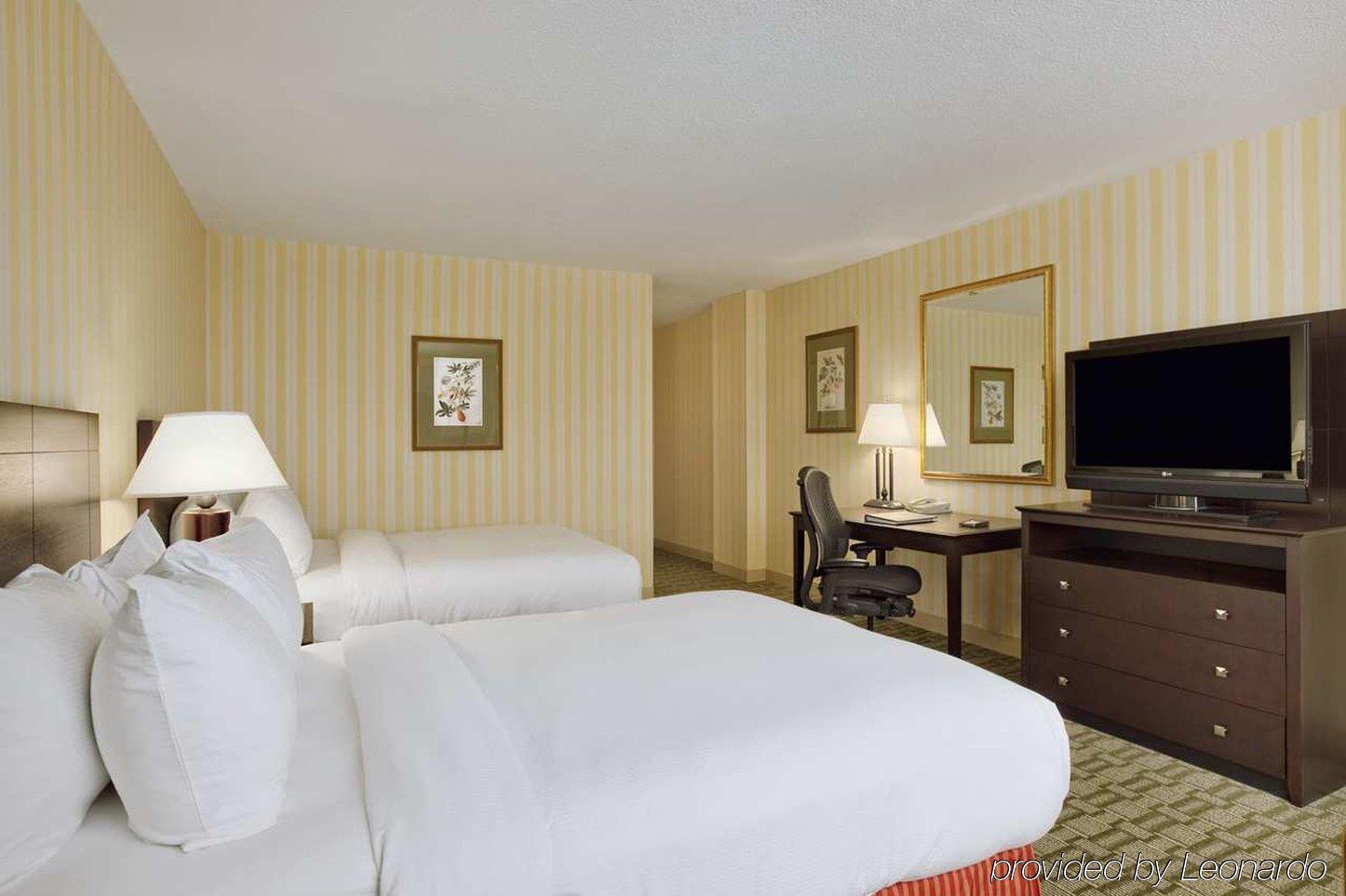 Hilton Fort Wayne At The Grand Wayne Convention Center (Adults Only) Δωμάτιο φωτογραφία