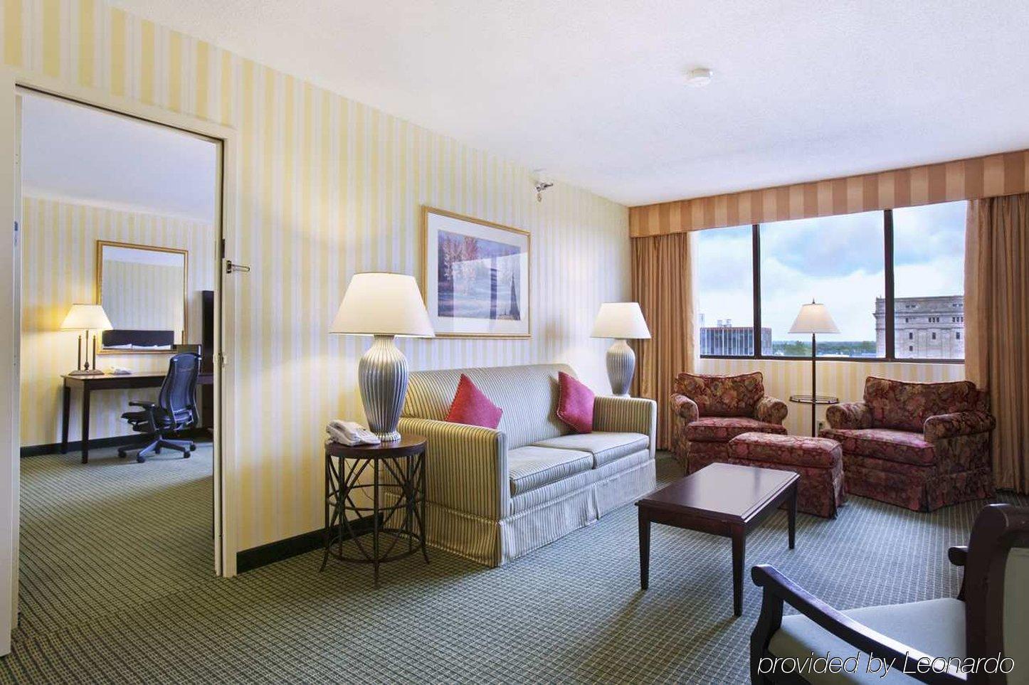 Hilton Fort Wayne At The Grand Wayne Convention Center (Adults Only) Δωμάτιο φωτογραφία