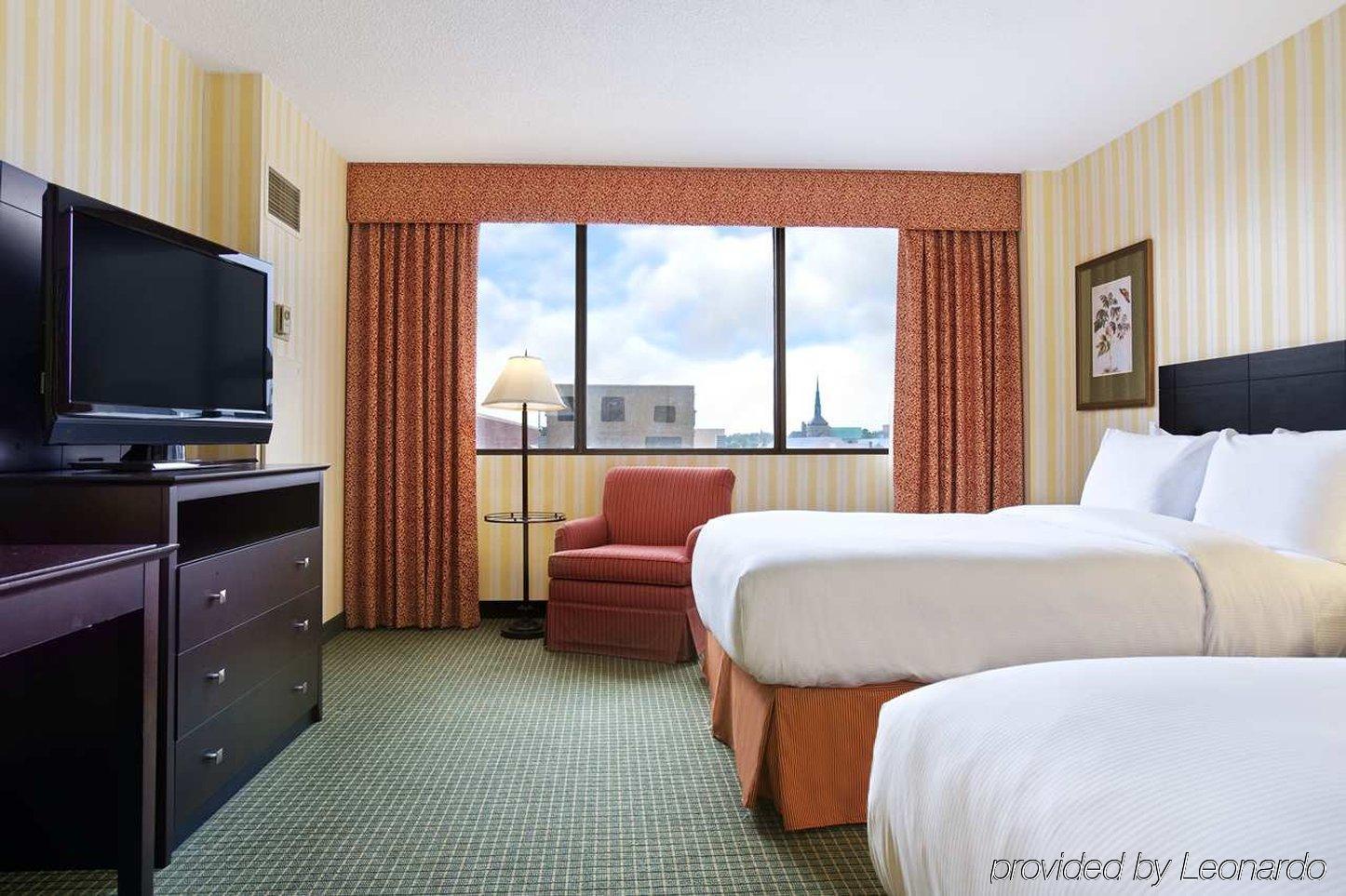 Hilton Fort Wayne At The Grand Wayne Convention Center (Adults Only) Δωμάτιο φωτογραφία