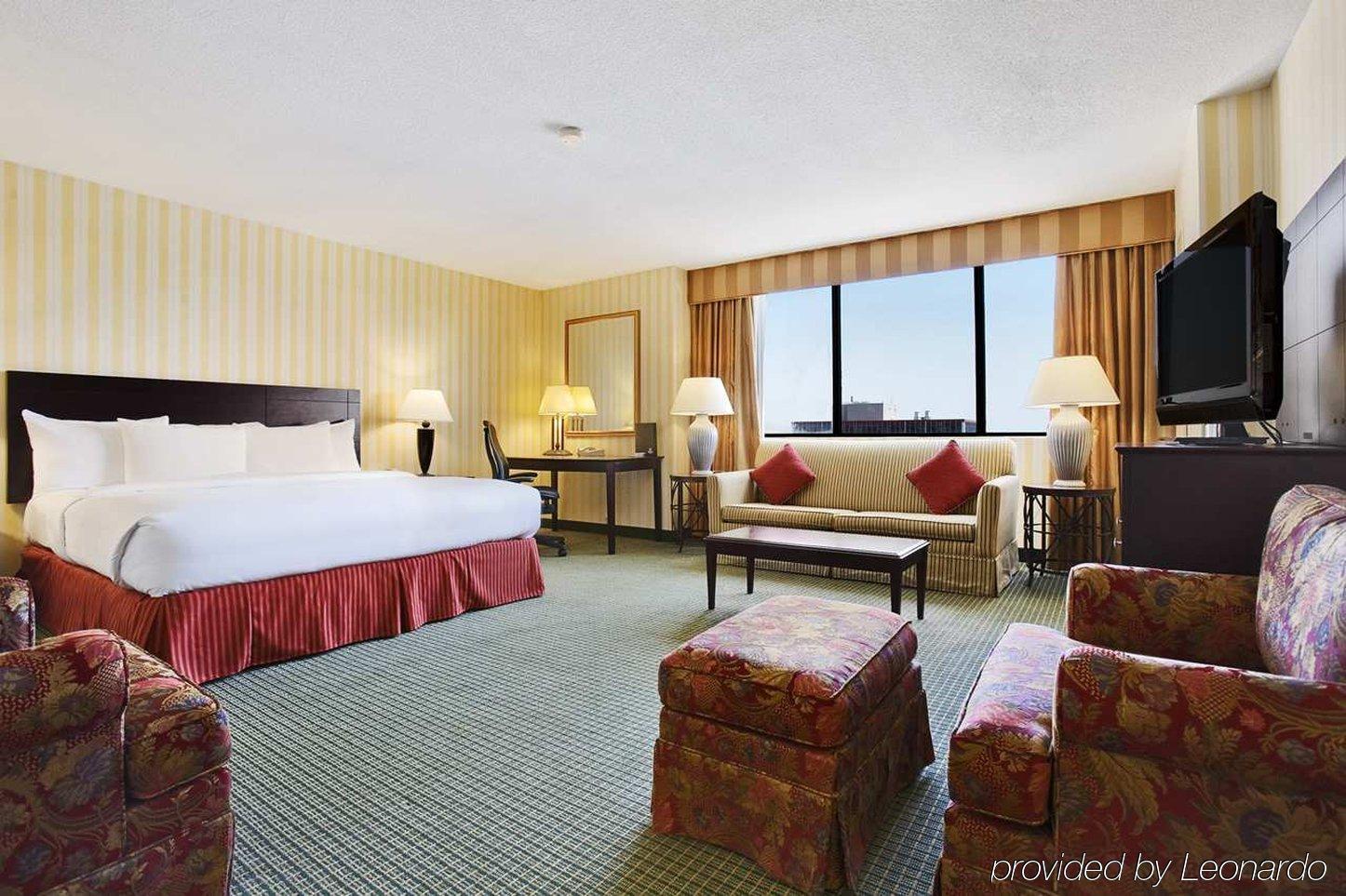Hilton Fort Wayne At The Grand Wayne Convention Center (Adults Only) Δωμάτιο φωτογραφία
