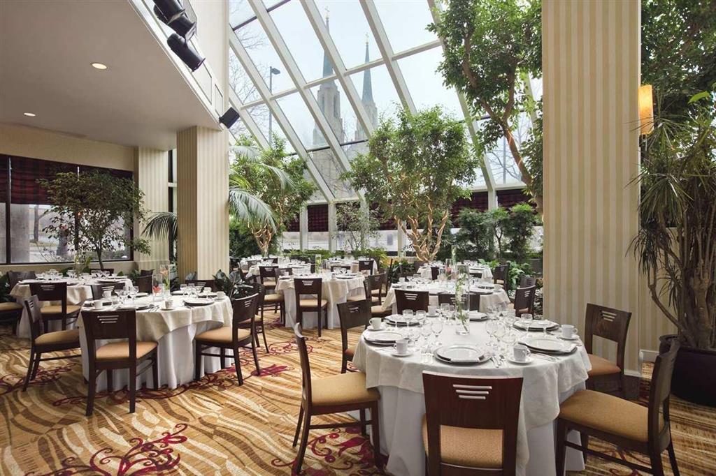 Hilton Fort Wayne At The Grand Wayne Convention Center (Adults Only) Εστιατόριο φωτογραφία