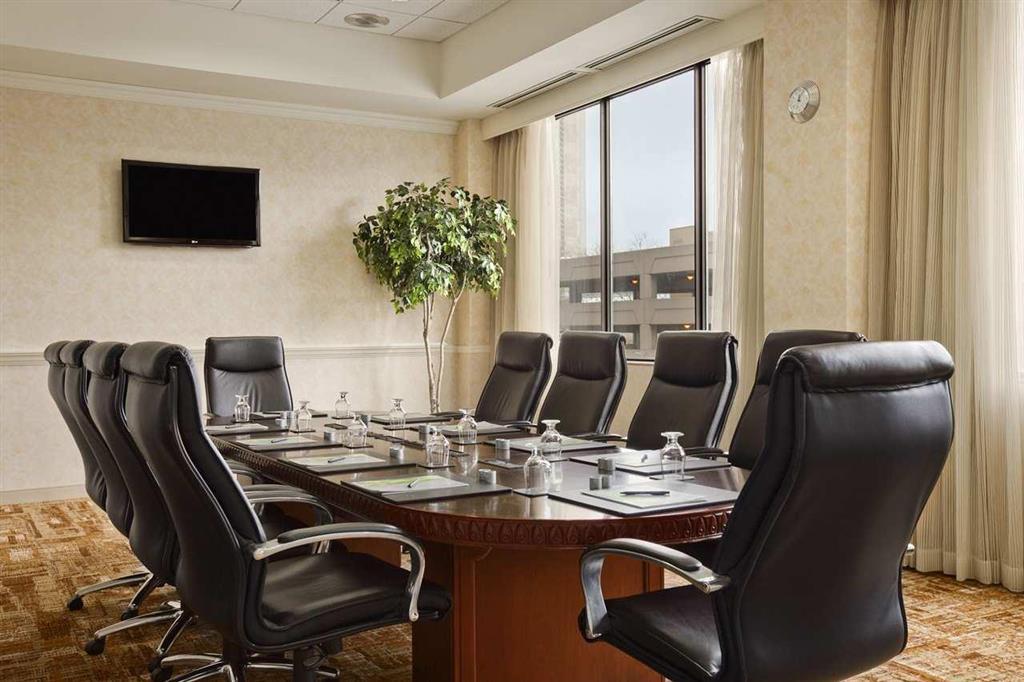 Hilton Fort Wayne At The Grand Wayne Convention Center (Adults Only) Επιχειρήσεις φωτογραφία