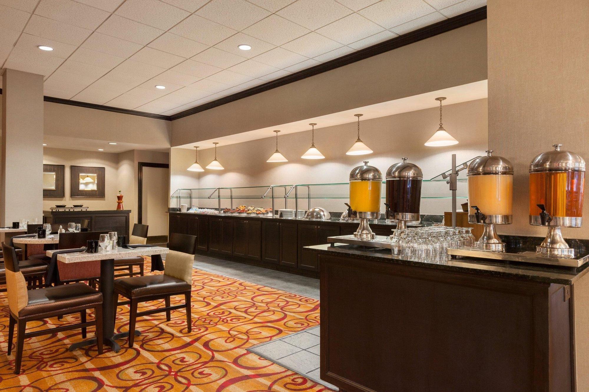 Hilton Fort Wayne At The Grand Wayne Convention Center (Adults Only) Εξωτερικό φωτογραφία